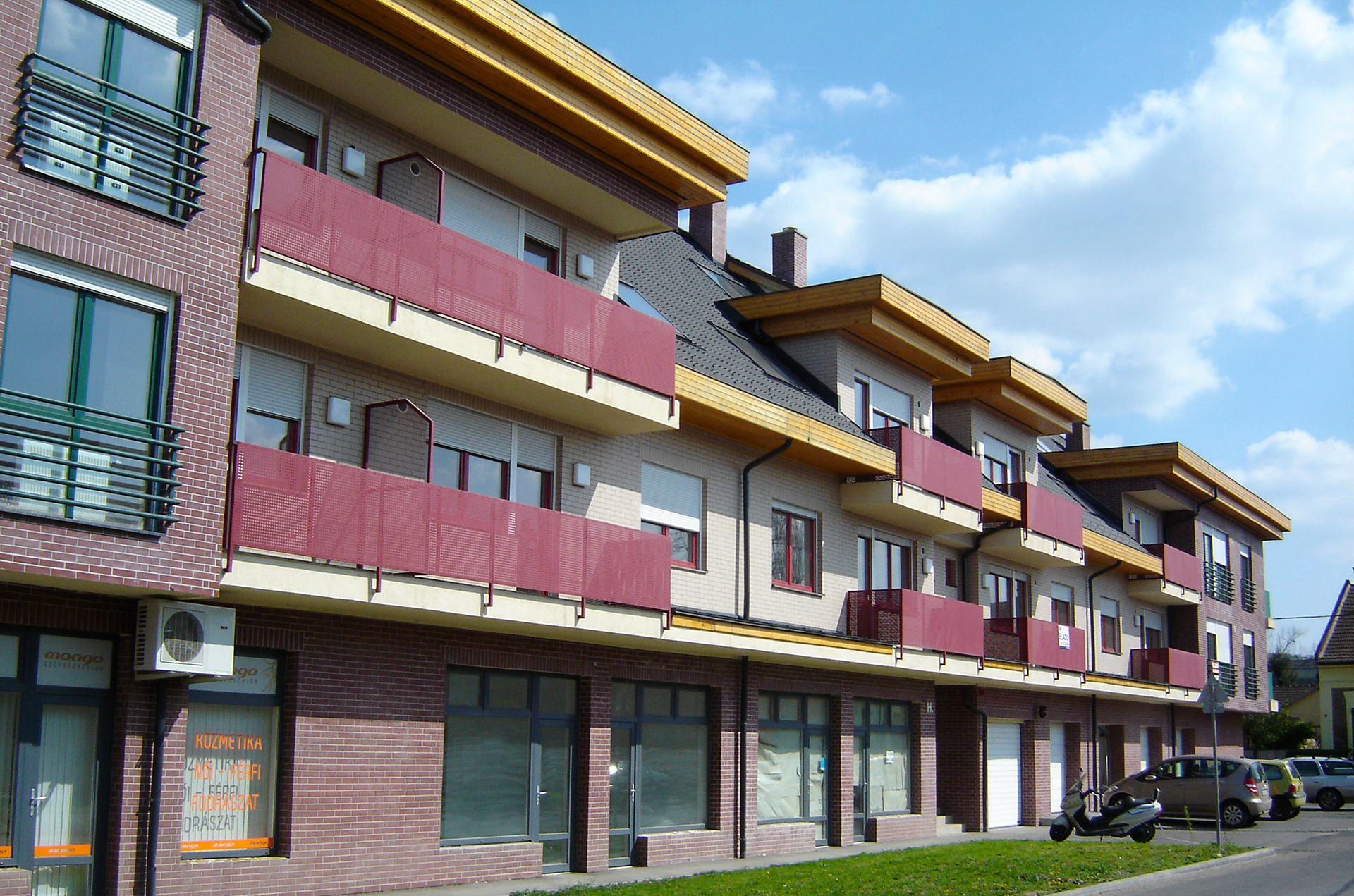 54-unit residential property, Miskolc 4