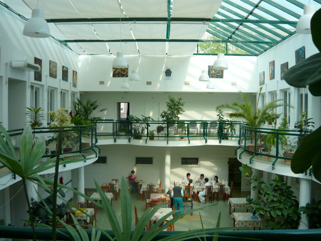 Nikodémus Care Home, Tiszaújváros 11