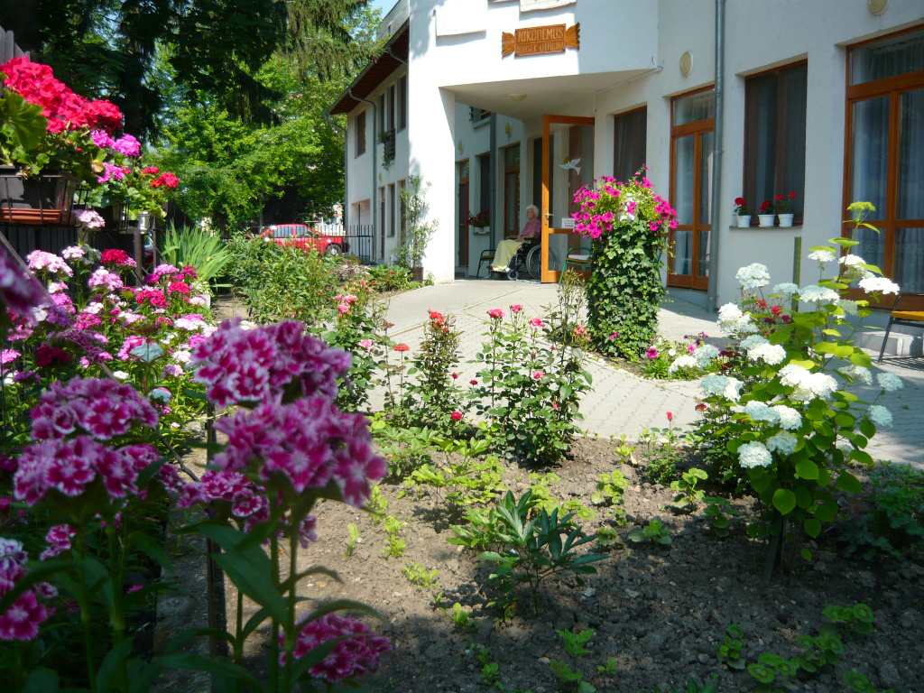 Nikodémus Care Home, Tiszaújváros 12