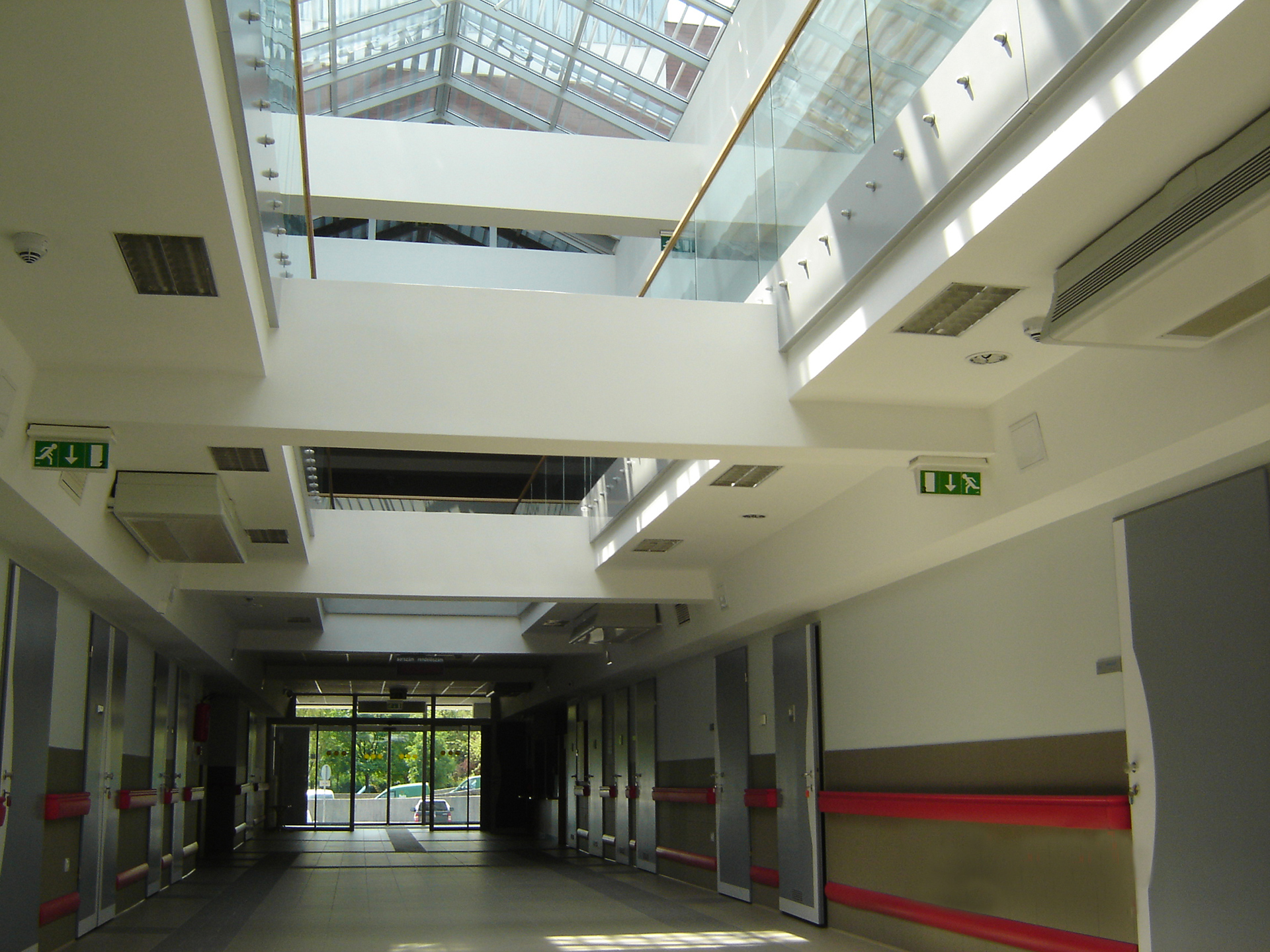 Medical Centre, Tiszaújváros 11